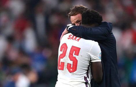 HLV Southgate quá "nhẫn tâm"?