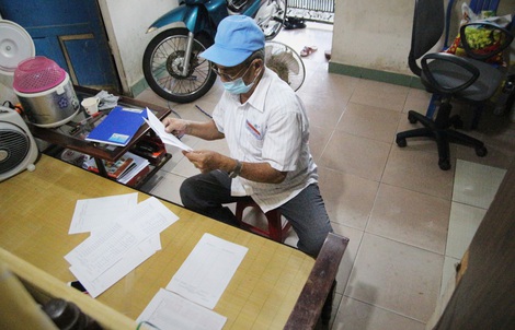"Ai ở đâu ở yên đó", bác tổ trưởng "choáng" với đơn mua hộ 43 món