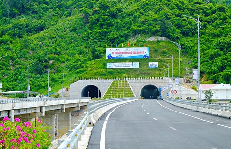 Tăng trưởng gấp 5 lần cùng kỳ, cổ đông của HHV thoái vốn?