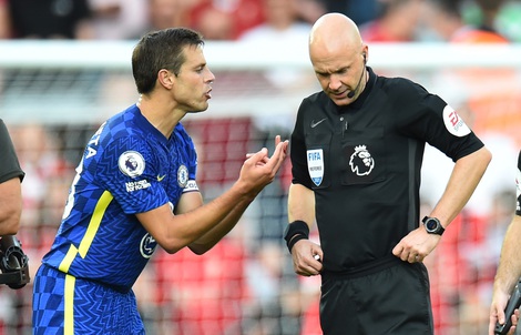 HLV Chelsea chỉ trích trọng tài vì tấm thẻ đỏ của học trò