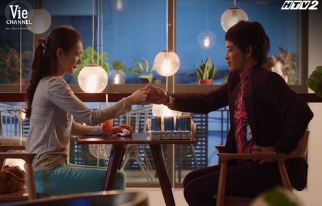 “Cây táo nở hoa” tập 66: Báu nhờ anh hàng xóm chăm sóc “chồng yêu”!