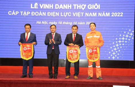 12 công nhân EVNCPC được vinh danh Thợ giỏi cấp EVN năm 2022