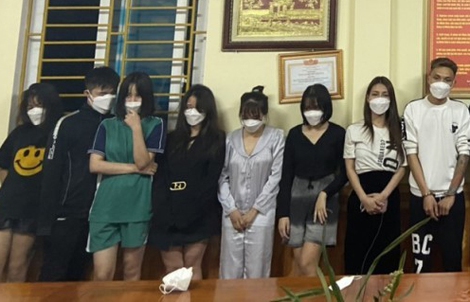 Vờ "hầu đồng" để mở "tiệc ma tuý" tại nhà