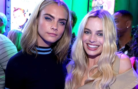 Chụp lén hai siêu mẫu Margot Robbie và Cara Delevingne, tay săn ảnh bị đánh gãy tay