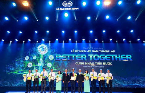 Chương trình” Cùng nhau tiến bước” kỷ niệm 45 năm thành lập Công ty Cổ phần nhựa Bình Minh