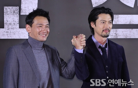 Bị hỏi bất ngờ, Hyun Bin bác tin đồn về Son Ye-jin
