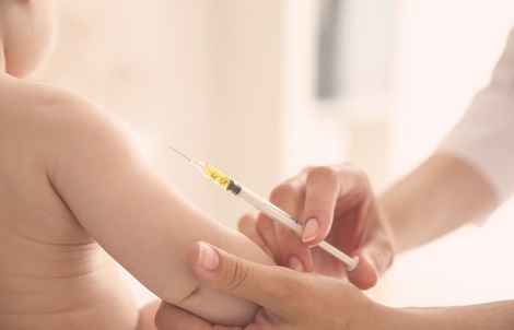 Cần tiêm vitamin K trẻ dưới 6 tháng tuổi