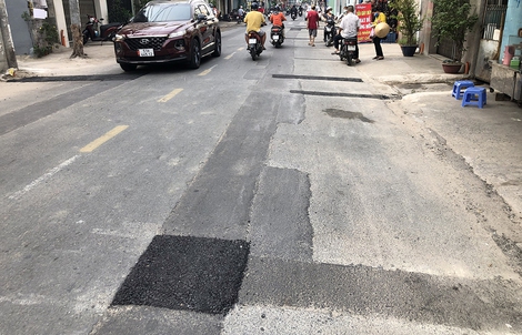 Sau thi công, đường phố "mặc áo vá": Phải giải quyết từ gốc