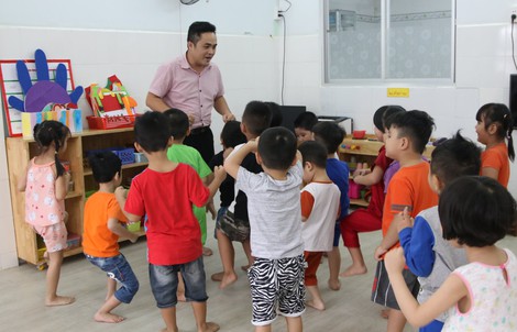 Bé bị nhiễm Covid-19, nên chờ bao lâu để được tiêm vắc-xin?