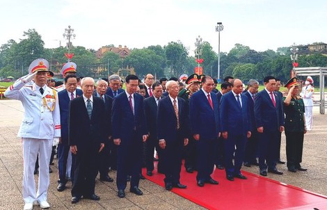 Lãnh đạo Đảng, Nhà nước vào Lăng viếng Chủ tịch Hồ Chí Minh