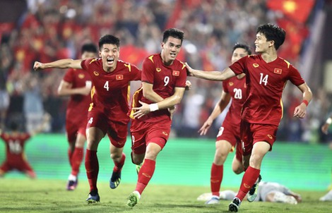 “Cháy” tour ra Hà Nội xem chung kết bóng đá nam SEA Games 31