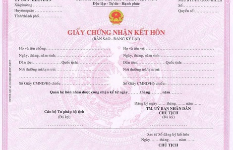 Phát hiện 1 xã cấp khống hàng loạt bản sao giấy khai sinh và kết hôn