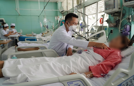 Cứu sống bệnh nhân tiêm filler bị tai biến phải chạy ECMO
