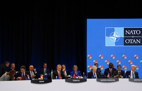 NATO mở rộng, tăng cường sức mạnh quân sự