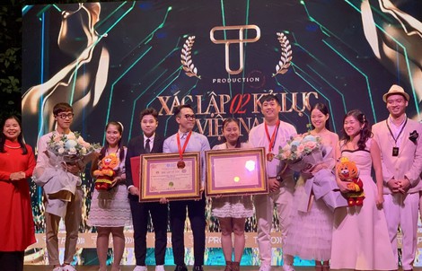 Đạo diễn nhiều dự án cộng đồng nhận thêm 2 kỷ lục Việt Nam
