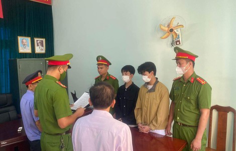 Tạm giam 2 nhóm học sinh hỗn chiến kinh hoàng ở quán karaoke