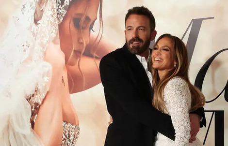 Đám cưới ngập sắc trắng của Jennifer Lopez và Ben Affleck