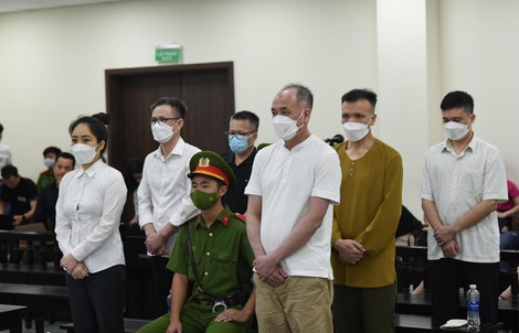 Vụ nhận 3,7 triệu USD "chạy án" cho Giám đốc Bệnh viện Thủ Đức: Hai cựu cảnh sát khai gì?