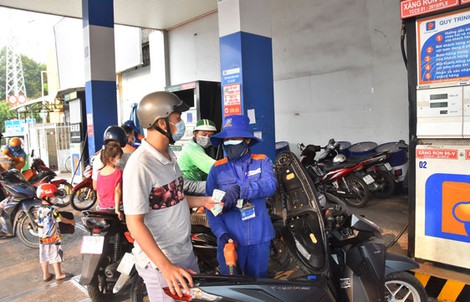 Giá xăng tăng lần thứ 6 liên tiếp