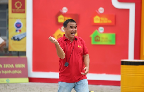 MC Quyền Linh nhận giải "Nghệ sĩ vì cộng đồng" năm 2022