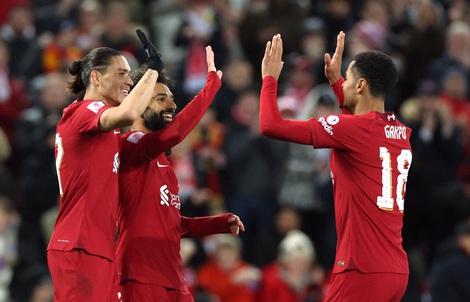 Liverpool sẩy chân, các "đại gia" Ngoại hạng thất bại FA Cup