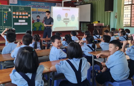 Dạy thêm học thêm: Không nên cấm, mà quản thật tốt