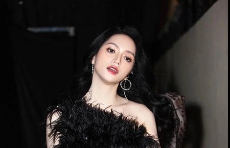 Hương Giang nói gì khi bị tắt micro lúc đang biểu diễn