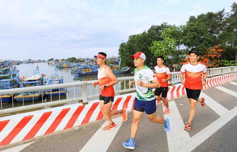 4.000 chân chạy tham gia "Phan Thiết Marathon - Hành trình xanh 2023"