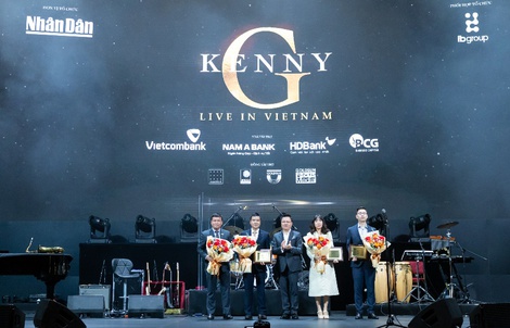 Nam A Bank đồng hành "Kenny G Live In Vietnam" lan toả giá trị nghệ thuật và nhân văn