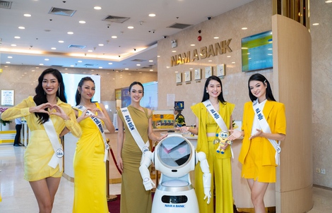 Thí sinh Hoa hậu Hoàn vũ Việt Nam 2023 trải nghiệm tiện ích vượt trội tại một ngân hàng