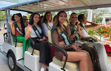 Thí sinh Miss Earth 2023 tham quan VWS