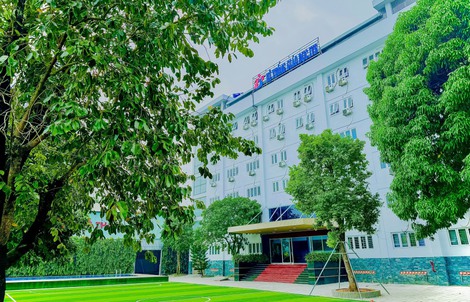 "Lừa" con đi cai nghiện game