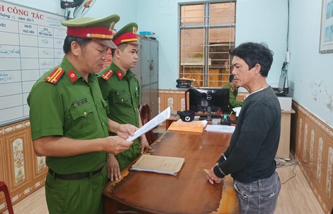 Bắt kẻ khống chế người tình cũ, đưa vào nhà nghỉ hiếp dâm