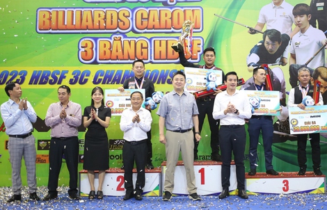Nguyễn Trần Thanh Tự vô địch "siêu giải" billiards carom 3 băng