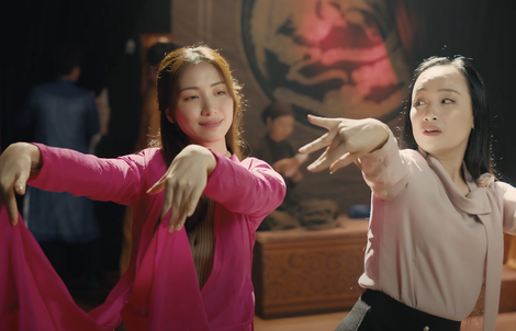 "Thị Mầu" (Sáng tác: Nguyễn Hoàng Phong , đạo diễn: Nhu Đặng, thể hiện: Hòa Minzy)
