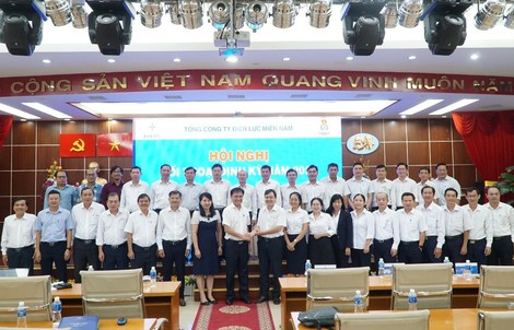 Cùng xây dựng EVNSPC ngày càng vững mạnh