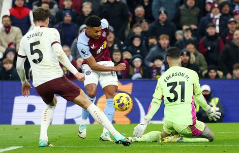 Man City khủng hoảng, Pep Guardiola thất vọng với đương kim vô địch