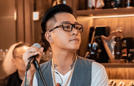 Ca sĩ Tuấn Hưng rút khỏi show diễn bên lề của Super Bowl