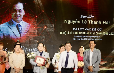 Đạo diễn Nguyễn Lê Thanh Hải đoạt giải thưởng "Nghệ sĩ có trái tim nhân ái vì cộng đồng 2023"