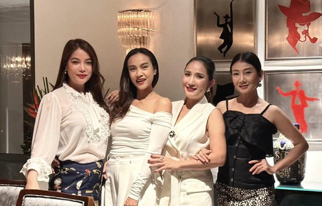 Trương Ngọc Ánh và dàn sao “Đồng tiền xương máu” tụ hội