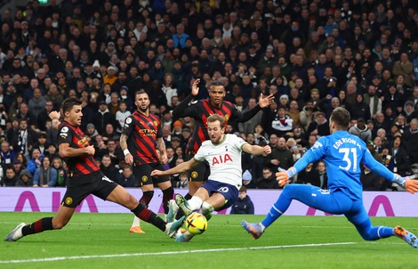 Tottenham hạ Man City, Harry Kane xô đổ kỷ lục ghi bàn