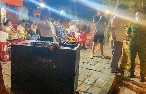 Lại xảy ra án mạng xuất phát từ karaoke loa kẹo kéo