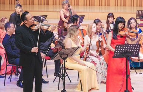 Liên hoan Âm nhạc Vietnam Connection Music Festival