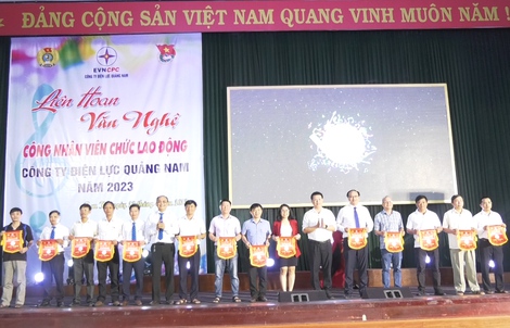 Liên hoan văn nghệ công nhân viên chức lao động Công ty Điện lực Quảng Nam