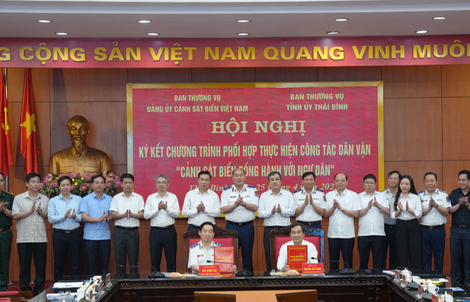 Ký kết chương trình phối hợp "Cảnh sát biển đồng hành với ngư dân"
