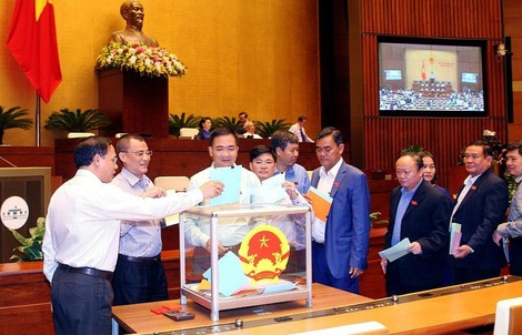 Quá nửa phiếu tín nhiệm thấp mà không từ chức, Quốc hội sẽ xem xét