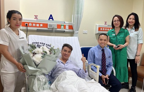 Đàm Vĩnh Hưng nhập viện, nghỉ hát, cư dân mạng xôn xao