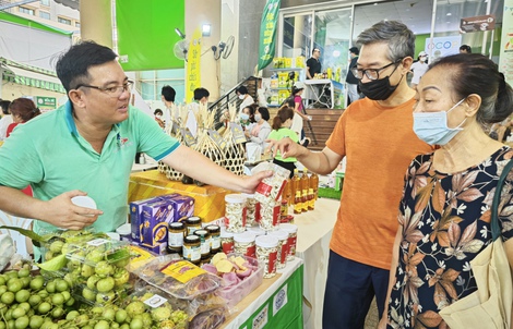 Từ "gỏi gà măng cụt" đến đầu ra cho nông sản