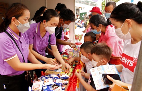 Ngày hội “Phú Mỹ Hưng Hướng về trẻ em”: Gần 20.000 phần quà đã sẵn sàng