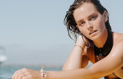 Minh tinh Emma Watson quyến rũ với áo tắm